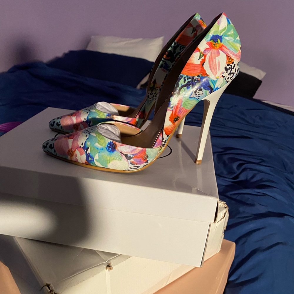 Floral Steve Madden heels